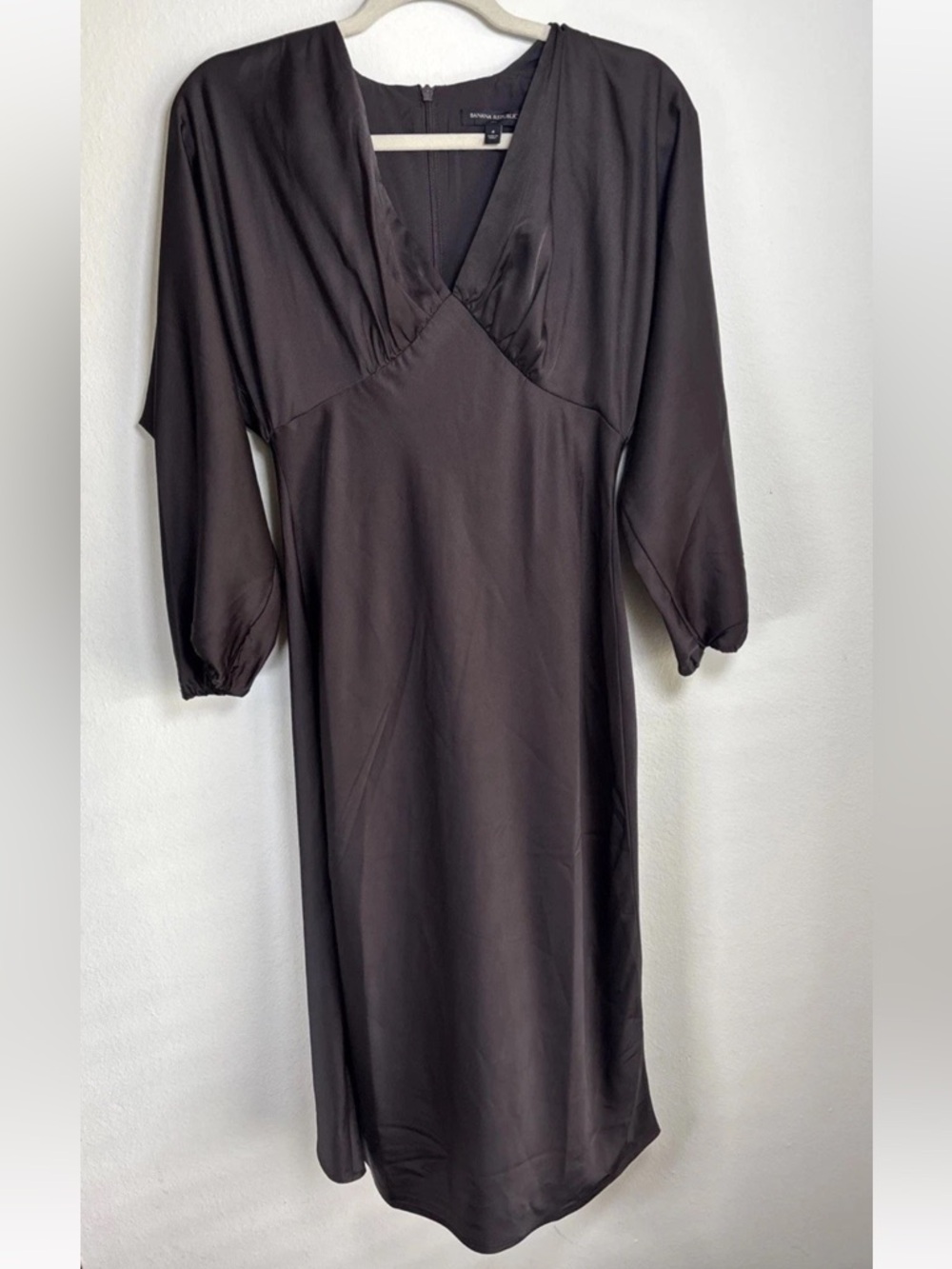 Banana Republic Bloussant Sleeve Midi  Color Costa Coffee Size 4